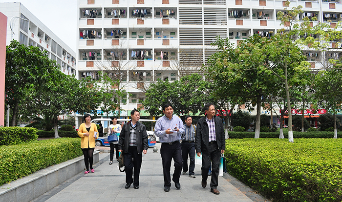 DSC_0327.JPG DSC_0327.JPG