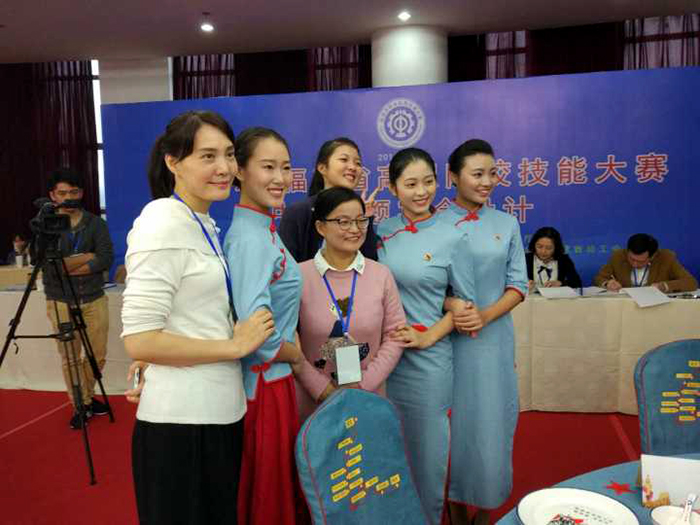 中餐选手与指导老师在一起.jpg 中餐选手与指导老师在一起.jpg